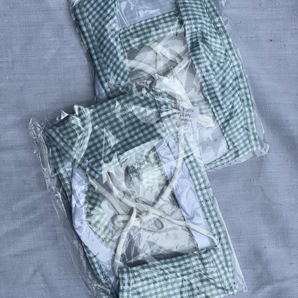 ☘️ 2 pack clear front fashion face covers - Picture 5 of 7
